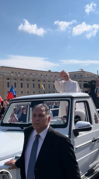 Saluto a Papa Leone