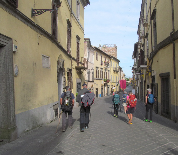 Fotoracconto Nepi: lungo la via