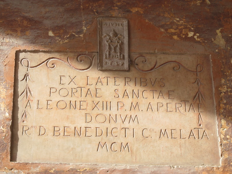 Fotoracconto Nepi: mattonella Porta Santa aperta da Leone XIII